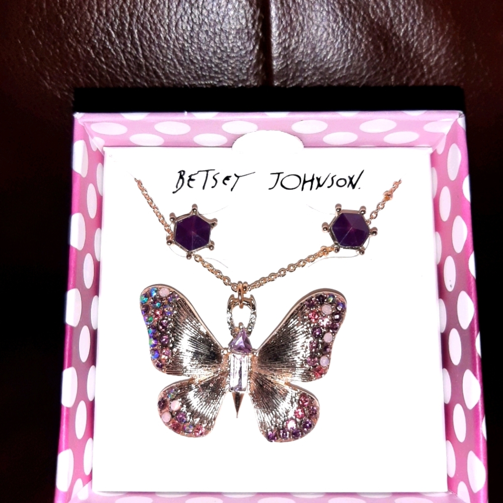 Betsey perfectly purple earrings necklace set